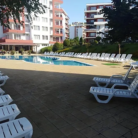 Noks First Line Seaview Appartement