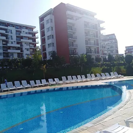 Noks First Line Seaview Apartament *